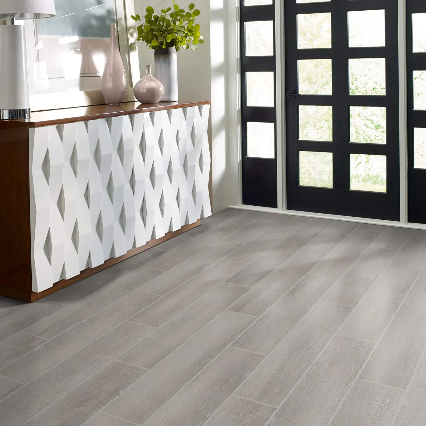 9U521_00500_ROOM Tile with a light gray wood look, in an entryway | The Floor Store