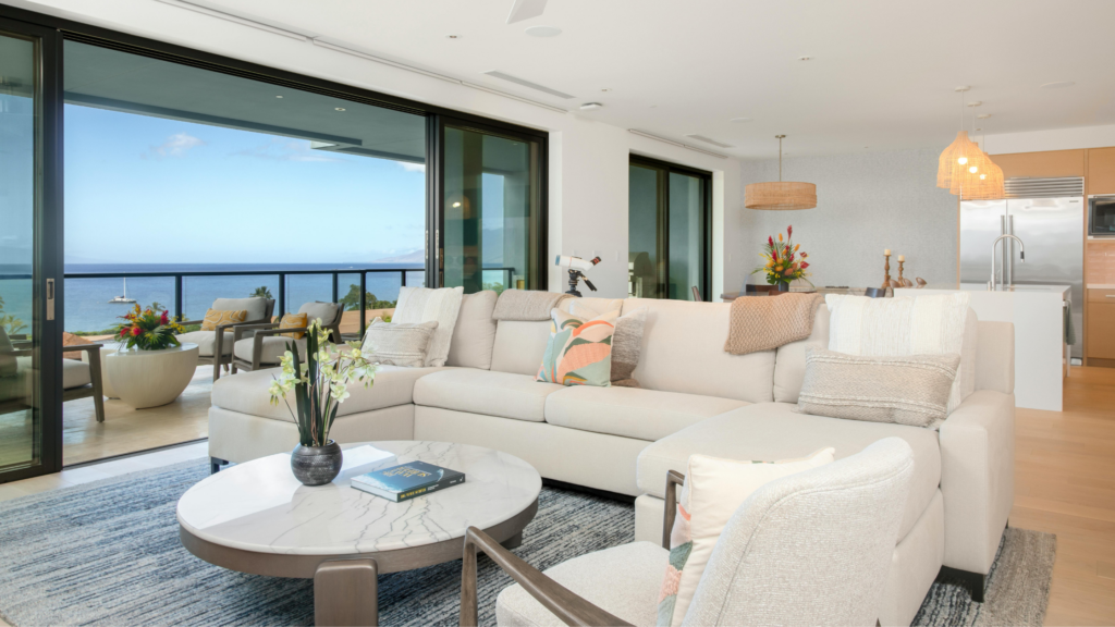 Luxury living room ideas in San Francisco, CA